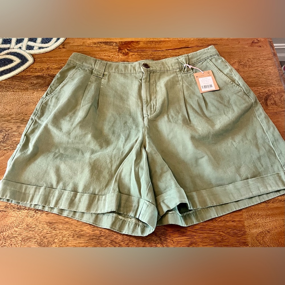 NWT Boden Chino Shorts, 6” inseam. Size 12